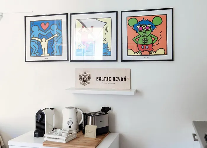 Flipping Flat - By Myhomeincomo شقة كومو